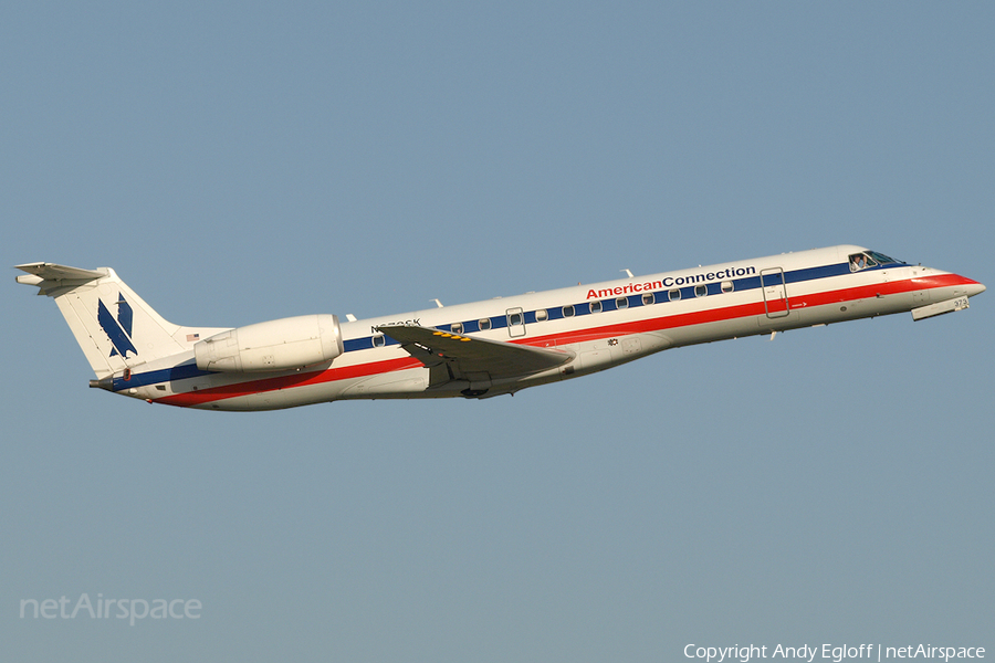 American Connection (Chautauqua Airlines) Embraer ERJ-135LR (N373SK) | Photo 147495