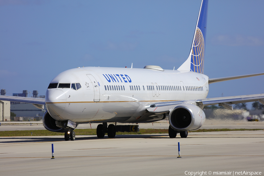 United Airlines Boeing 737-924(ER) (N37413) | Photo 149987