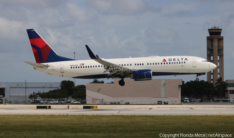 Delta Air Lines Boeing 737-832 (N3741S) | Photo 358543