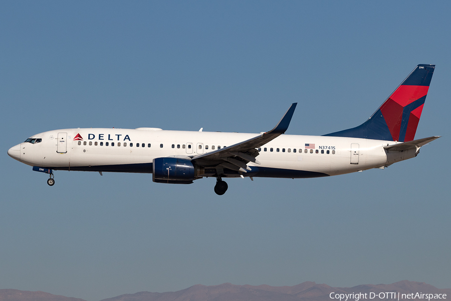 Delta Air Lines Boeing 737-832 (N3741S) | Photo 136101