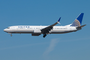 United Airlines Boeing 737-924(ER) (N37427) at  Los Angeles - International, United States