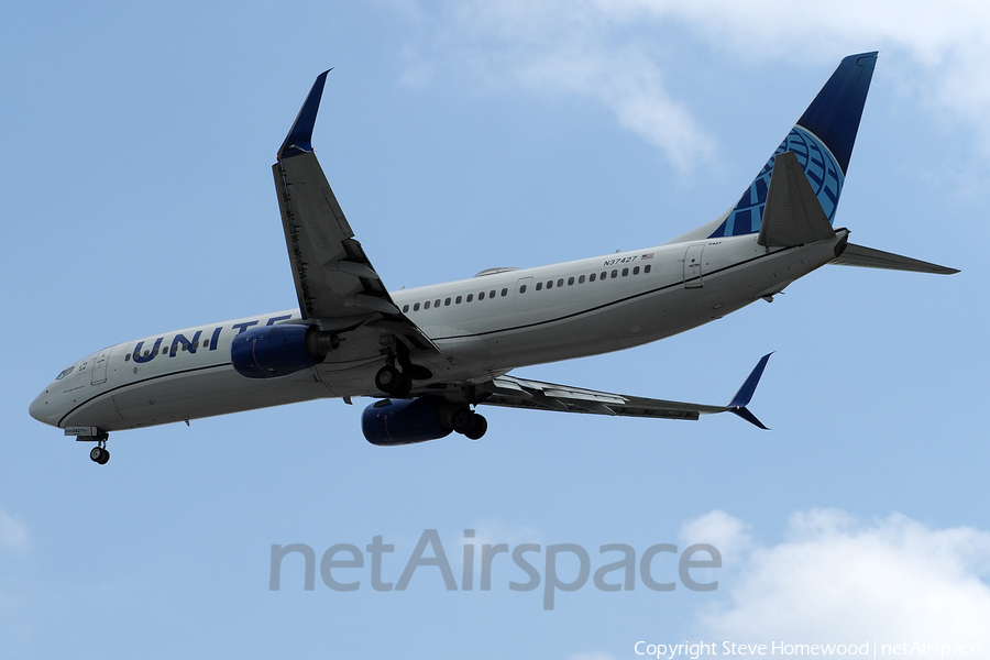 United Airlines Boeing 737-924(ER) (N37427) | Photo 674134
