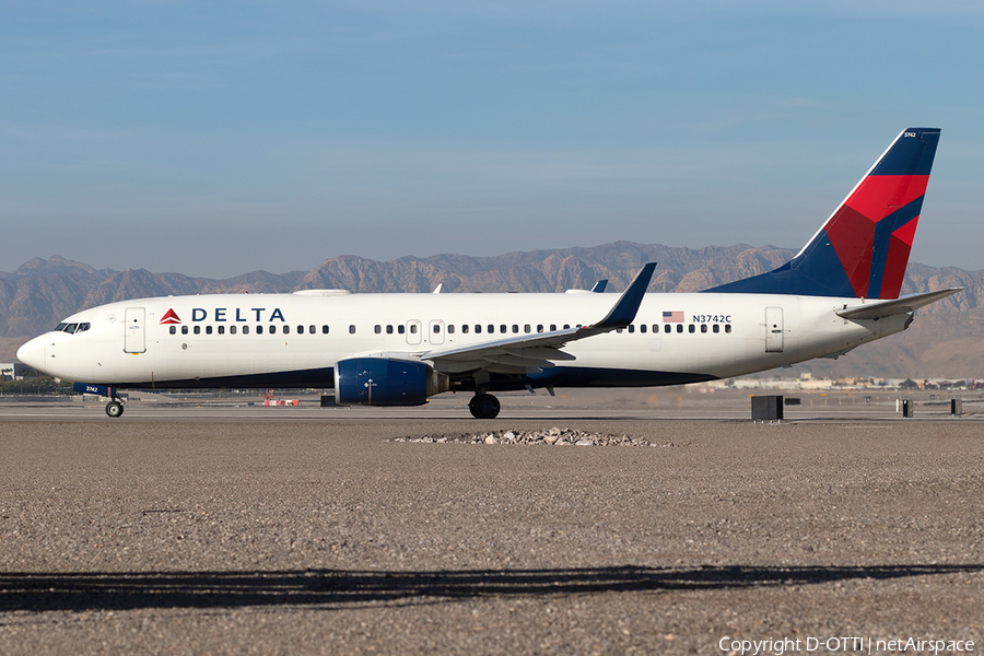 Delta Air Lines Boeing 737-832 (N3742C) | Photo 196163
