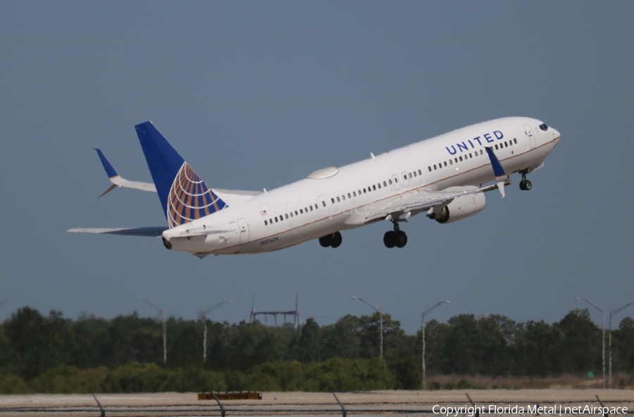 United Airlines Boeing 737-924(ER) (N37434) | Photo 380960