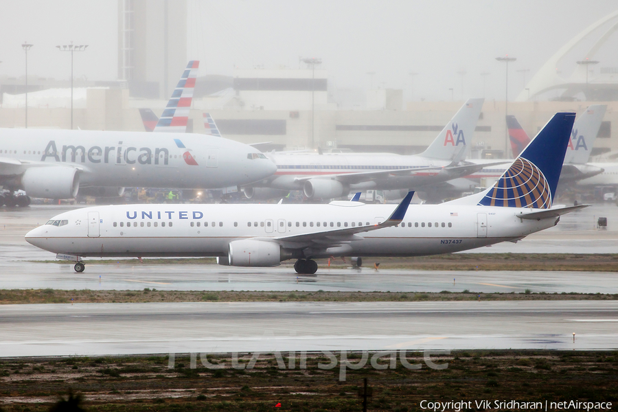 United Airlines Boeing 737-924(ER) (N37437) | Photo 68915