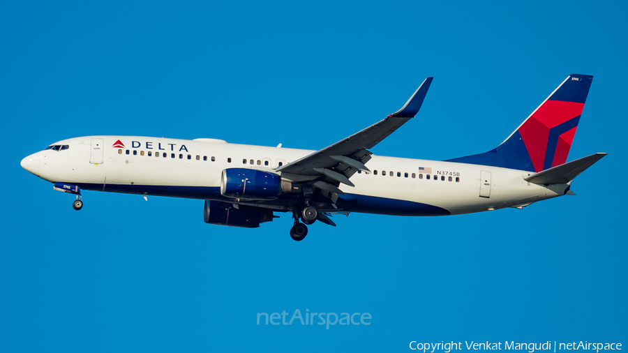 Delta Air Lines Boeing 737-832 (N3745B) | Photo 193725