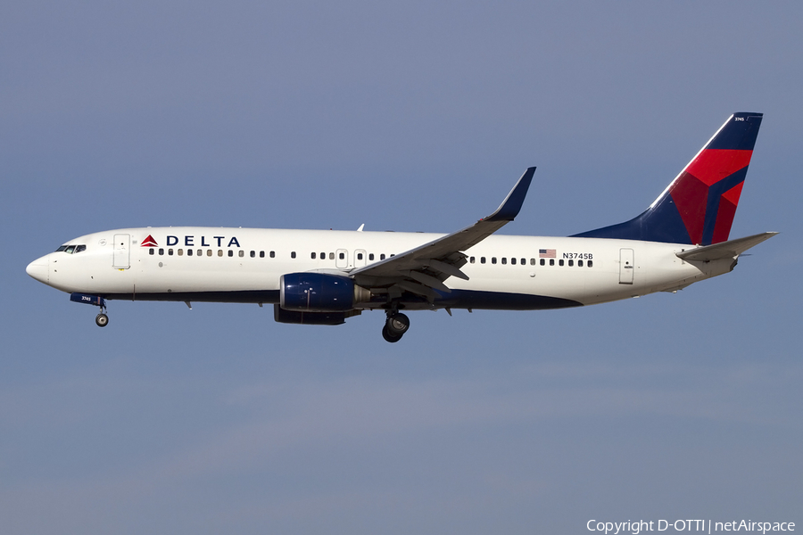 Delta Air Lines Boeing 737-832 (N3745B) | Photo 425709