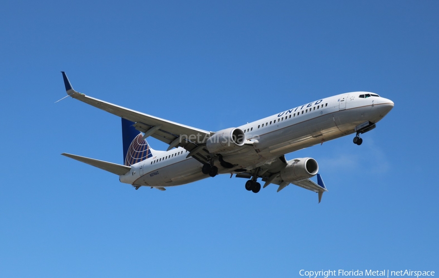 United Airlines Boeing 737-924(ER) (N37462) | Photo 310938
