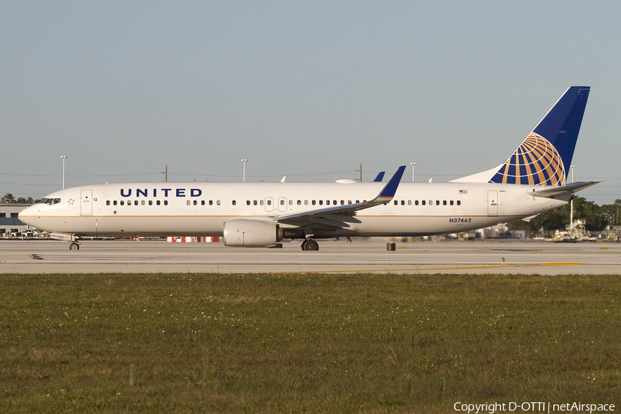 United Airlines Boeing 737-924(ER) (N37462) | Photo 430265