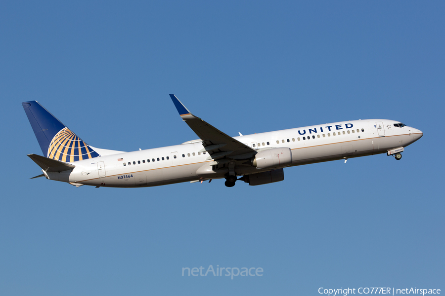United Airlines Boeing 737-924(ER) (N37464) | Photo 124263