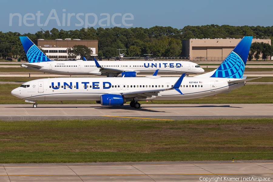 United Airlines Boeing 737-924(ER) (N37464) | Photo 677091