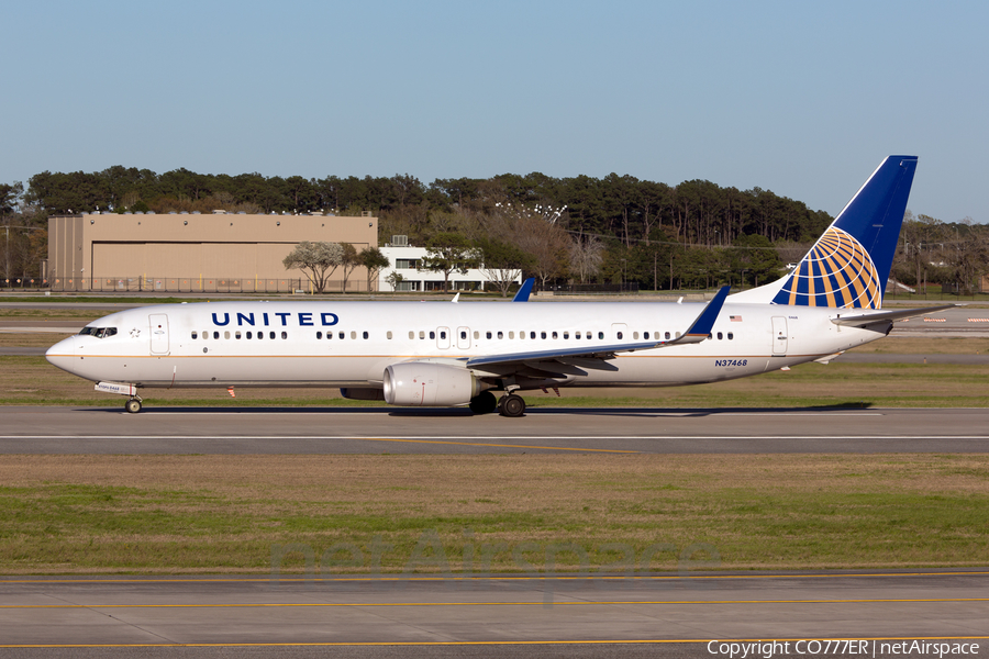 United Airlines Boeing 737-924(ER) (N37468) | Photo 42914