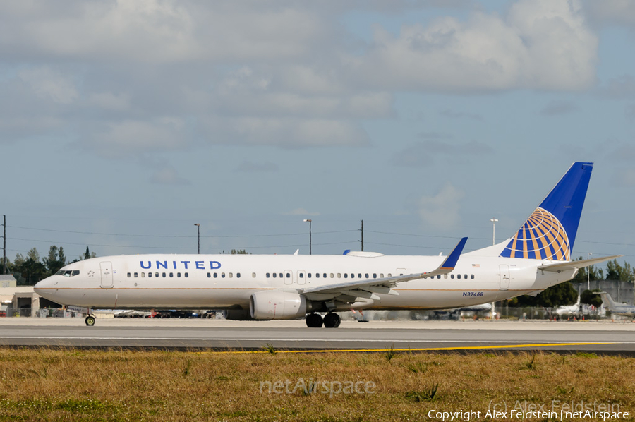 United Airlines Boeing 737-924(ER) (N37468) | Photo 66698