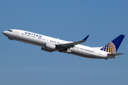 United Airlines Boeing 737-924(ER) (N37470) at  Los Angeles - International, United States