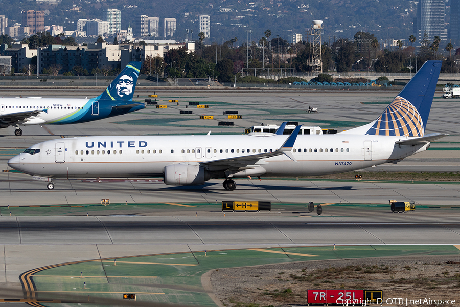 United Airlines Boeing 737-924(ER) (N37470) | Photo 539618