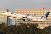 United Airlines Boeing 737-924(ER) (N37470) at  Tampa - International, United States