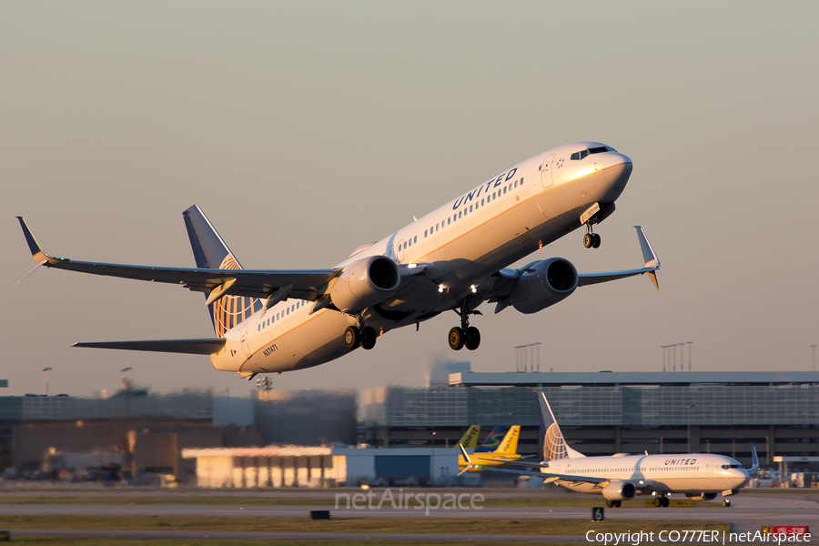 United Airlines Boeing 737-924(ER) (N37471) | Photo 153251