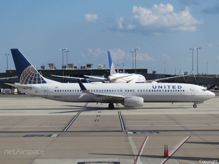 United Airlines Boeing 737-924(ER) (N37474) | Photo 515465