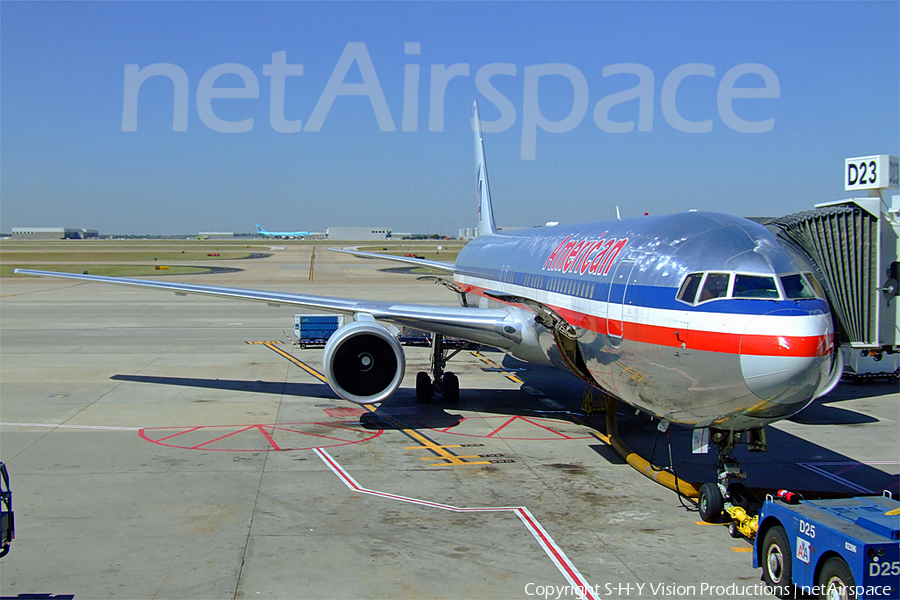 American Airlines Boeing 767-323(ER) (N374AA) | Photo 8302