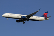 Delta Air Lines Airbus A321-211 (N374DX) at  Atlanta - Hartsfield-Jackson International, United States