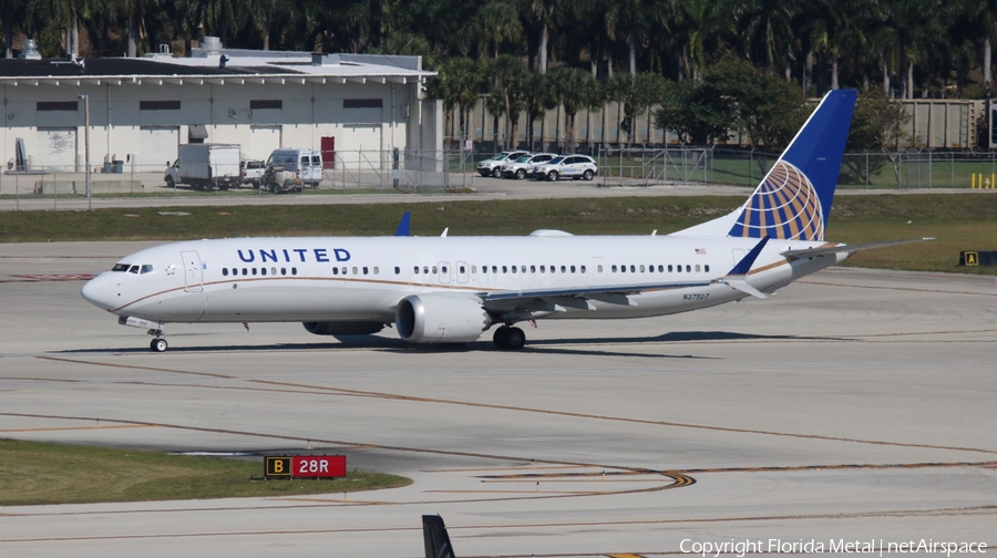 United Airlines Boeing 737-9 MAX (N37507) | Photo 380971