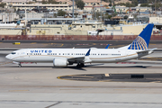 United Airlines Boeing 737-9 MAX (N37513) at  Phoenix - Sky Harbor, United States