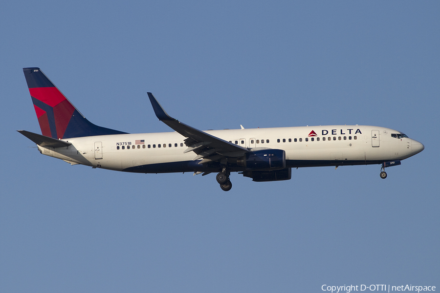 Delta Air Lines Boeing 737-832 (N3751B) | Photo 386710