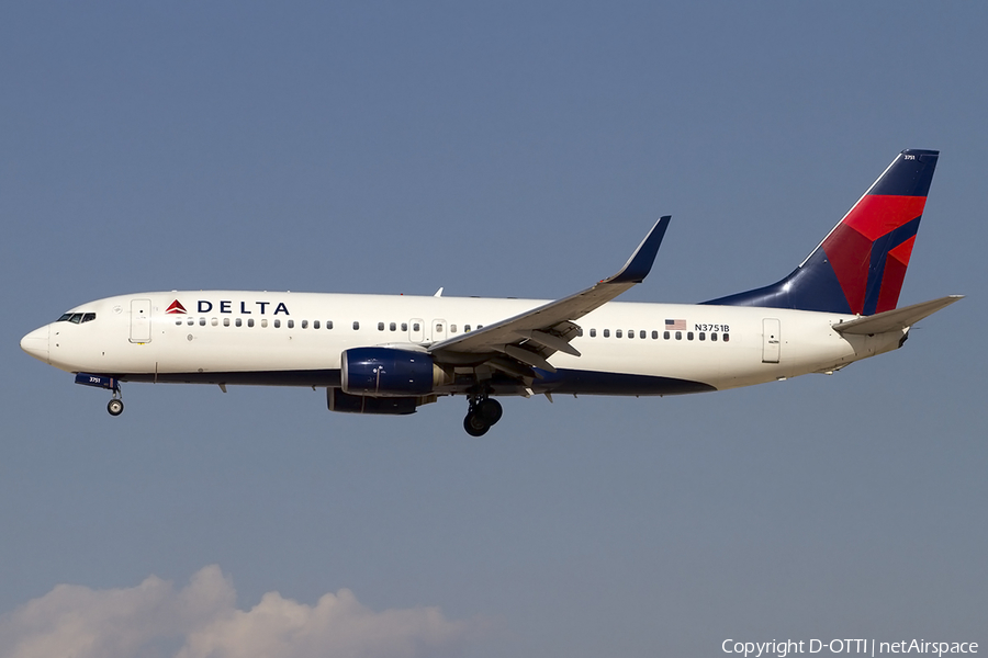 Delta Air Lines Boeing 737-832 (N3751B) | Photo 464352