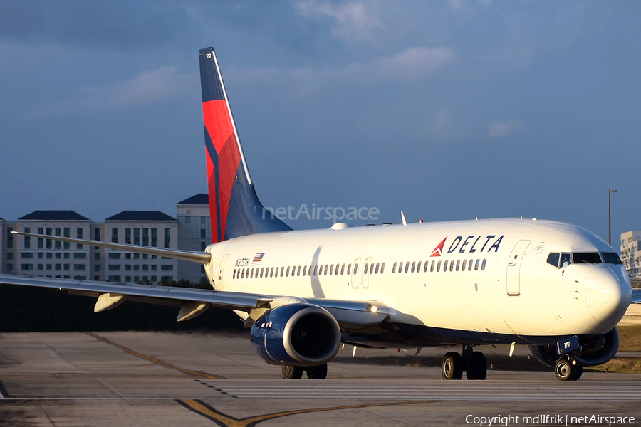 Delta Air Lines Boeing 737-832 (N3751B) | Photo 347742
