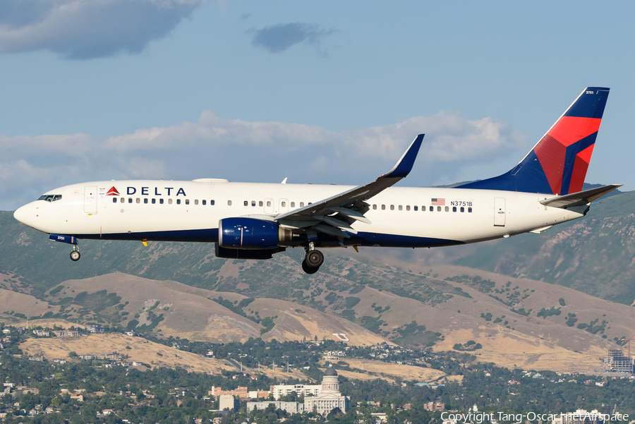 Delta Air Lines Boeing 737-832 (N3751B) | Photo 460064