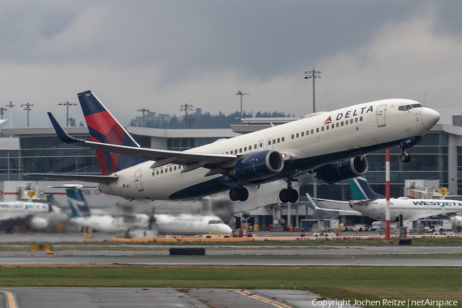 Delta Air Lines Boeing 737-8H4 (N3752) | Photo 269666