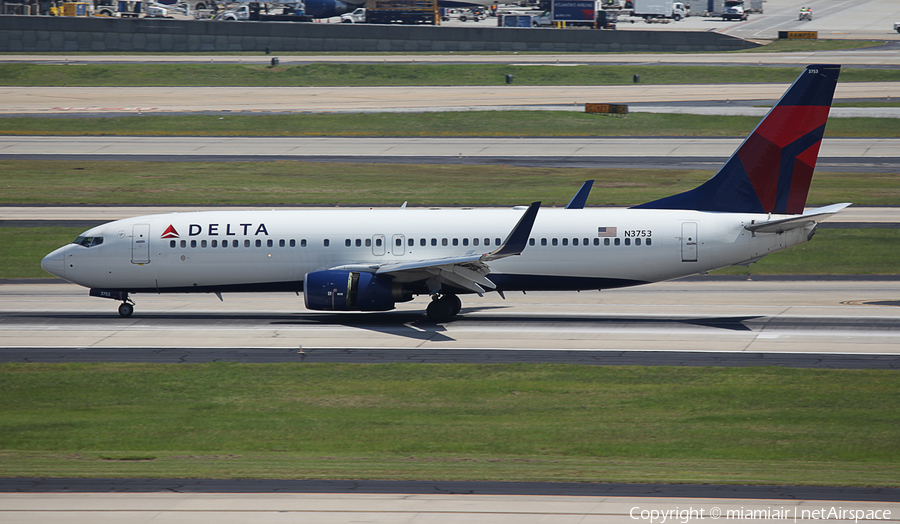 Delta Air Lines Boeing 737-832 (N3753) | Photo 6874