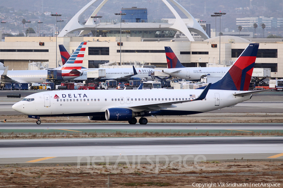 Delta Air Lines Boeing 737-832 (N3753) | Photo 33956