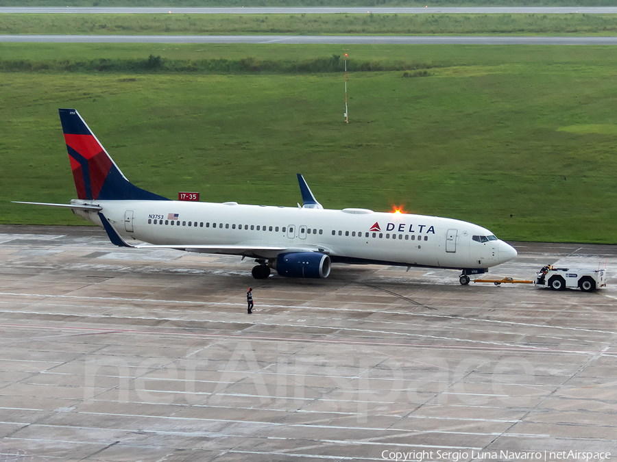 Delta Air Lines Boeing 737-832 (N3753) | Photo 282691