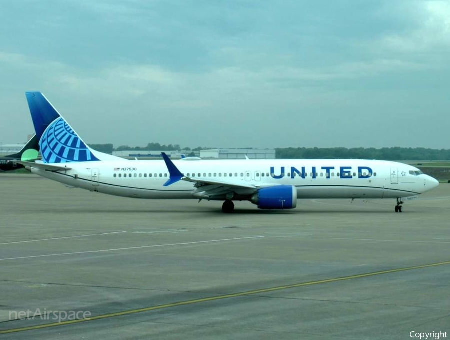 United Airlines Boeing 737-9 MAX (N37530) | Photo 567953