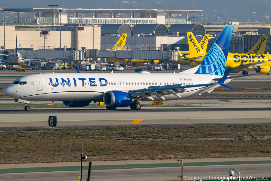 United Airlines Boeing 737-9 MAX (N37540) | Photo 597896