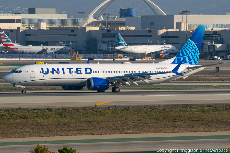 United Airlines Boeing 737-9 MAX (N37540) | Photo 597897