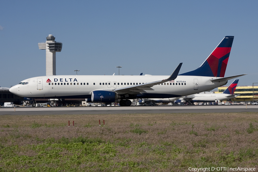 Delta Air Lines Boeing 737-832 (N3754A) | Photo 387272