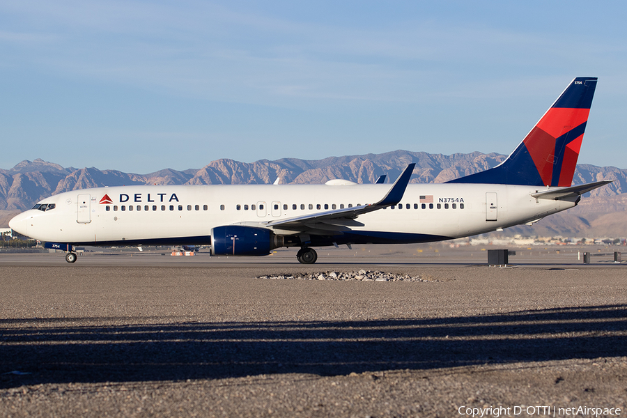 Delta Air Lines Boeing 737-832 (N3754A) | Photo 554913