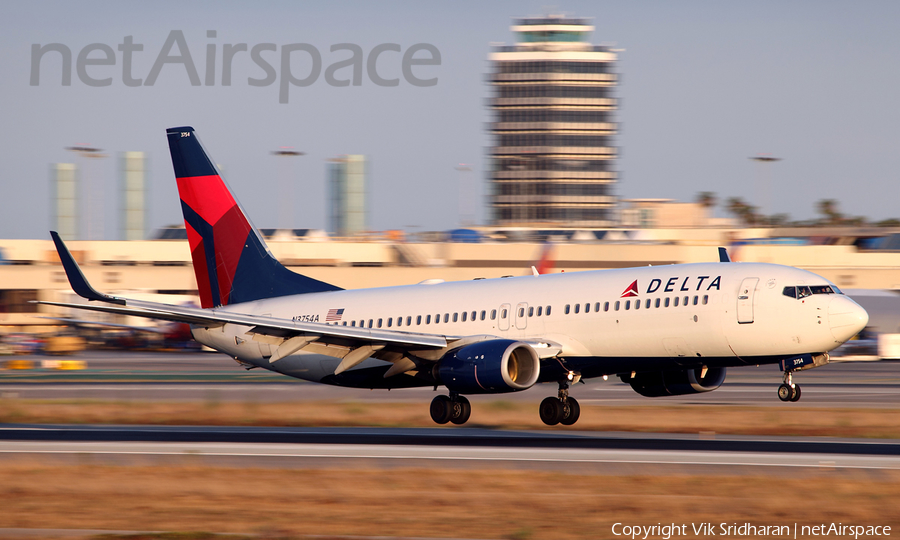 Delta Air Lines Boeing 737-832 (N3754A) | Photo 116925