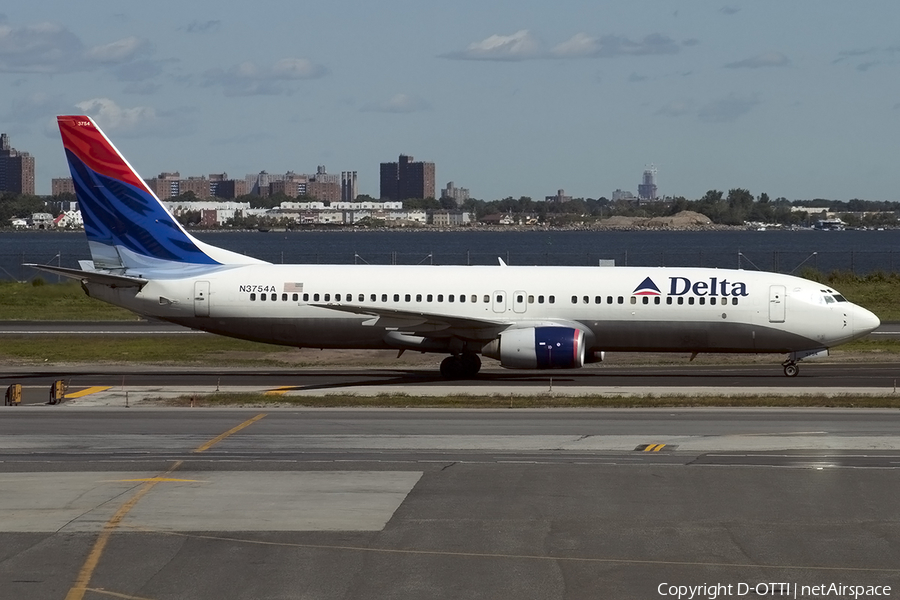 Delta Air Lines Boeing 737-832 (N3754A) | Photo 177870