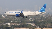 United Airlines Boeing 737-9 MAX (N37556) at  Los Angeles - International, United States