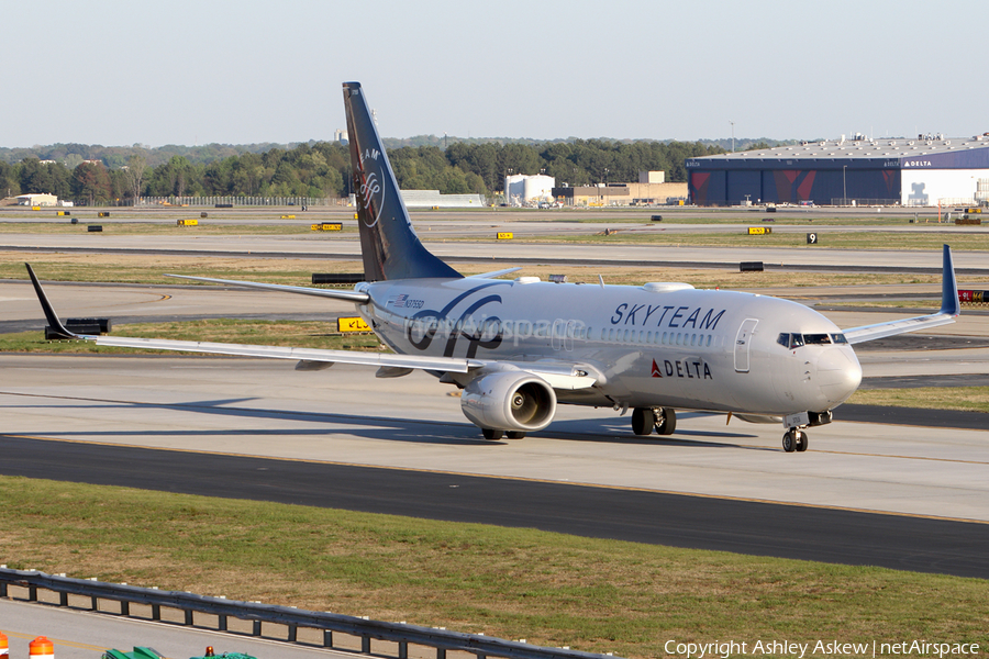 Delta Air Lines Boeing 737-832 (N3755D) | Photo 156445