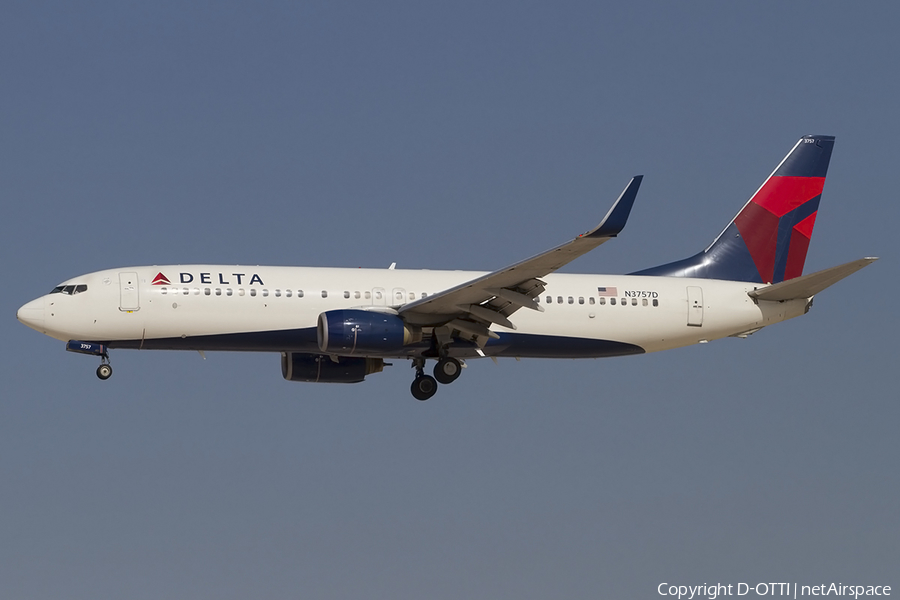 Delta Air Lines Boeing 737-832 (N3757D) | Photo 464331