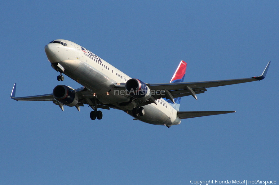 Delta Air Lines Boeing 737-832 (N3757D) | Photo 304070