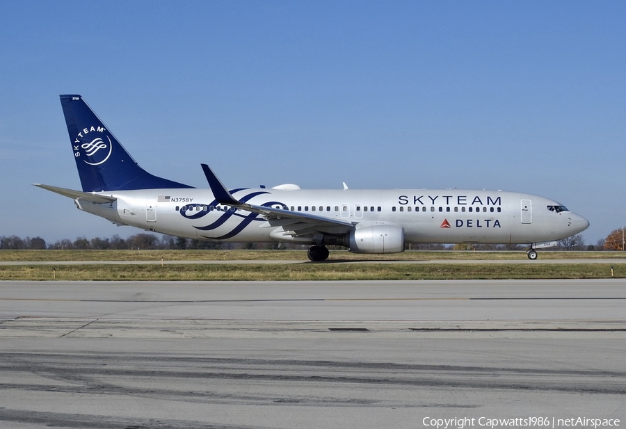 Delta Air Lines Boeing 737-832 (N3758Y) | Photo 535870