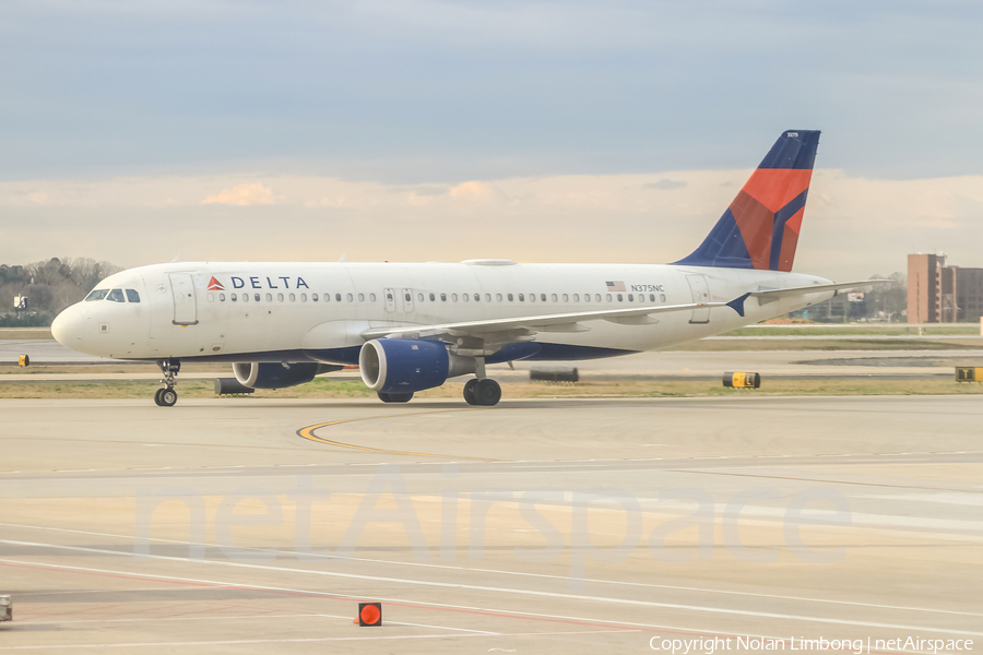 Delta Air Lines Airbus A320-212 (N375NC) | Photo 426552