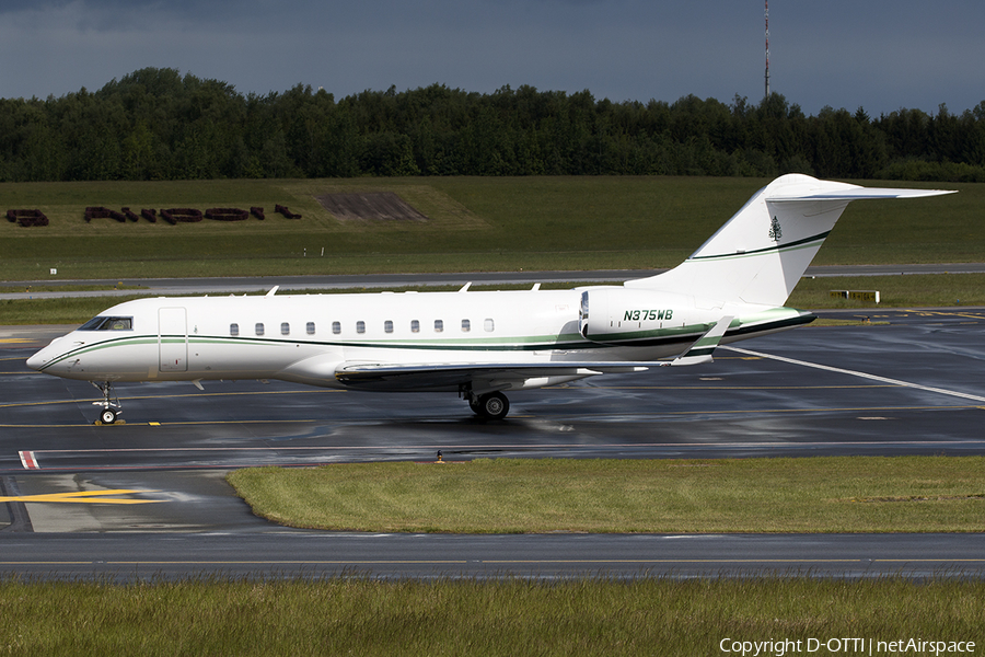 Clay Lacy Aviation Bombardier BD-700-1A11 Global 5000 (N375WB) | Photo 561257
