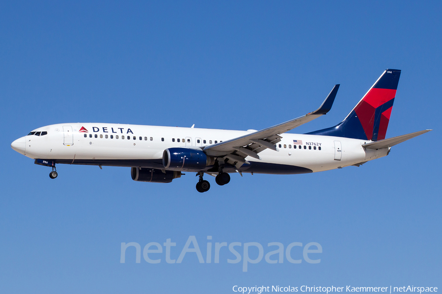Delta Air Lines Boeing 737-832 (N3762Y) | Photo 127333