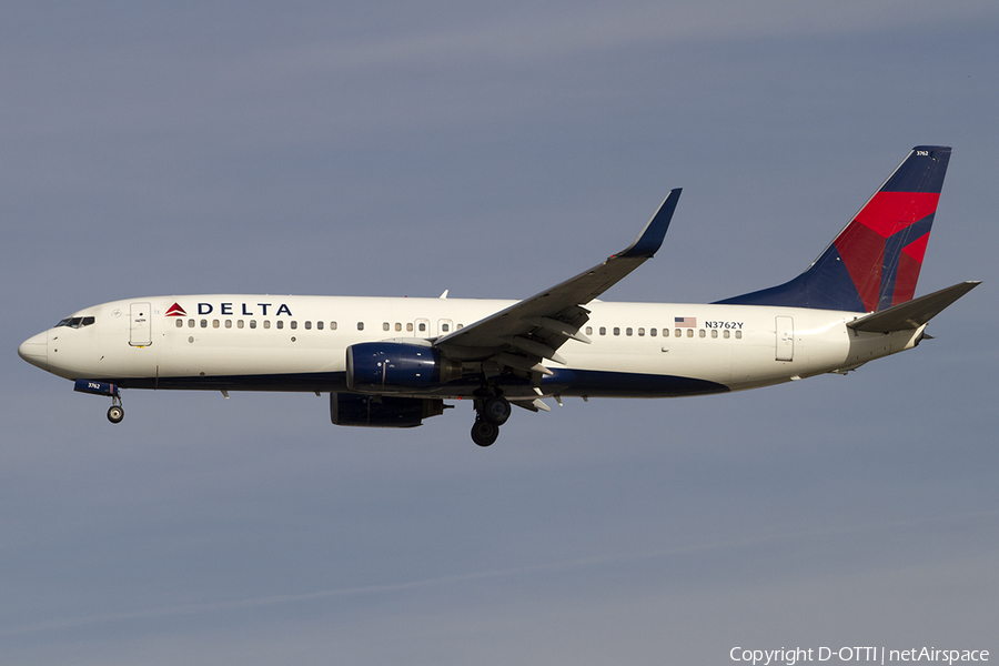 Delta Air Lines Boeing 737-832 (N3762Y) | Photo 468995